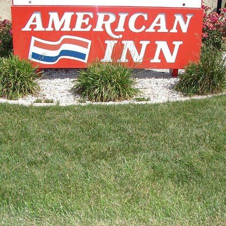 American Inn Blue Springs Dış mekan fotoğraf