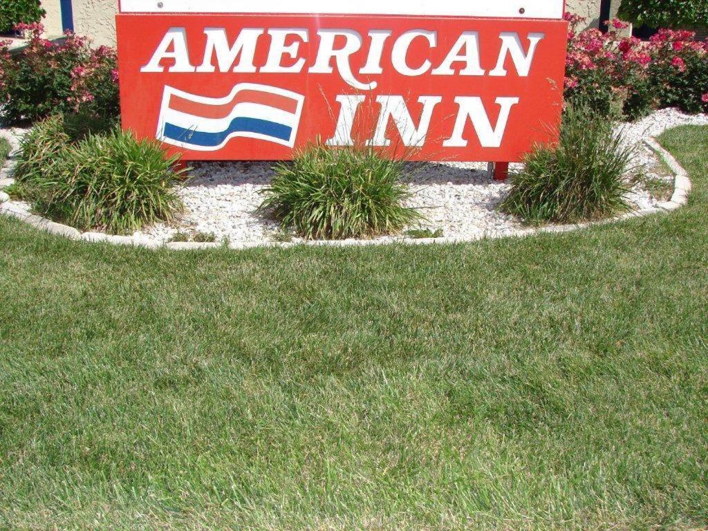 American Inn Blue Springs Dış mekan fotoğraf